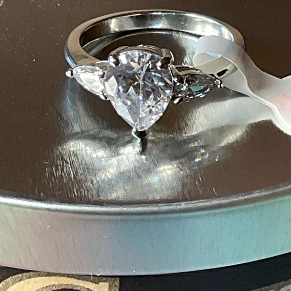 ππ―οΈπ DIAMOND CANDLE RING π―οΈππ―οΈ NWT ππ―οΈπ - Picture 13 of 16